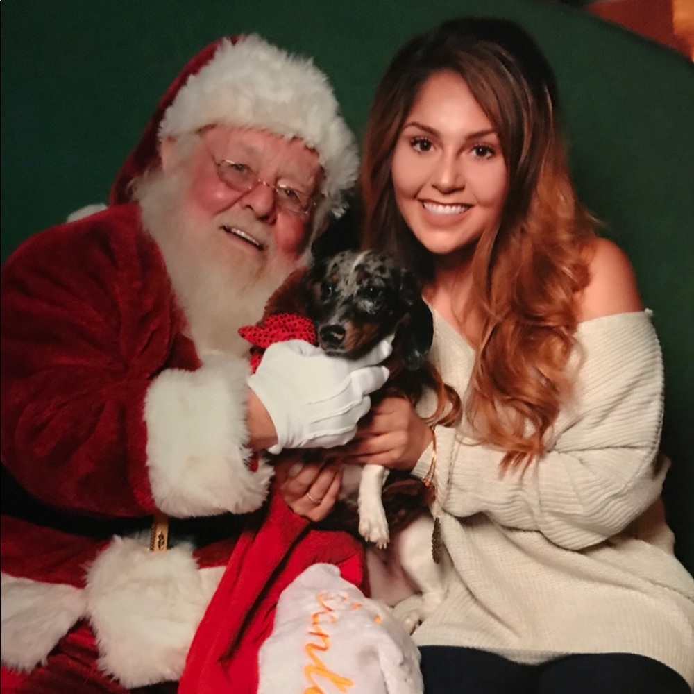 Meet your Posher, Alecxis